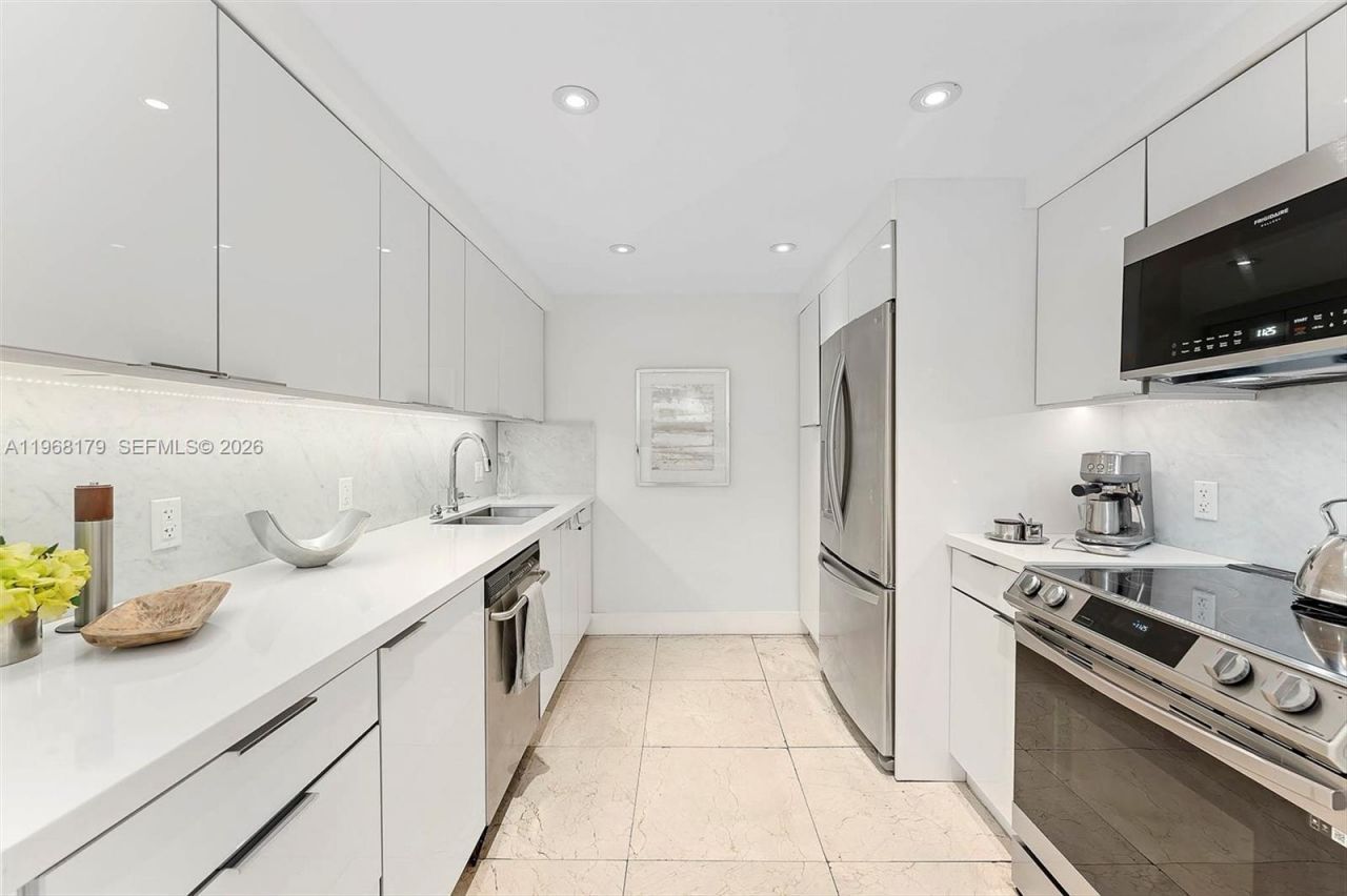 199 Ocean Lane Dr, Unit 311, Key Biscayne, FL 33149 Photo