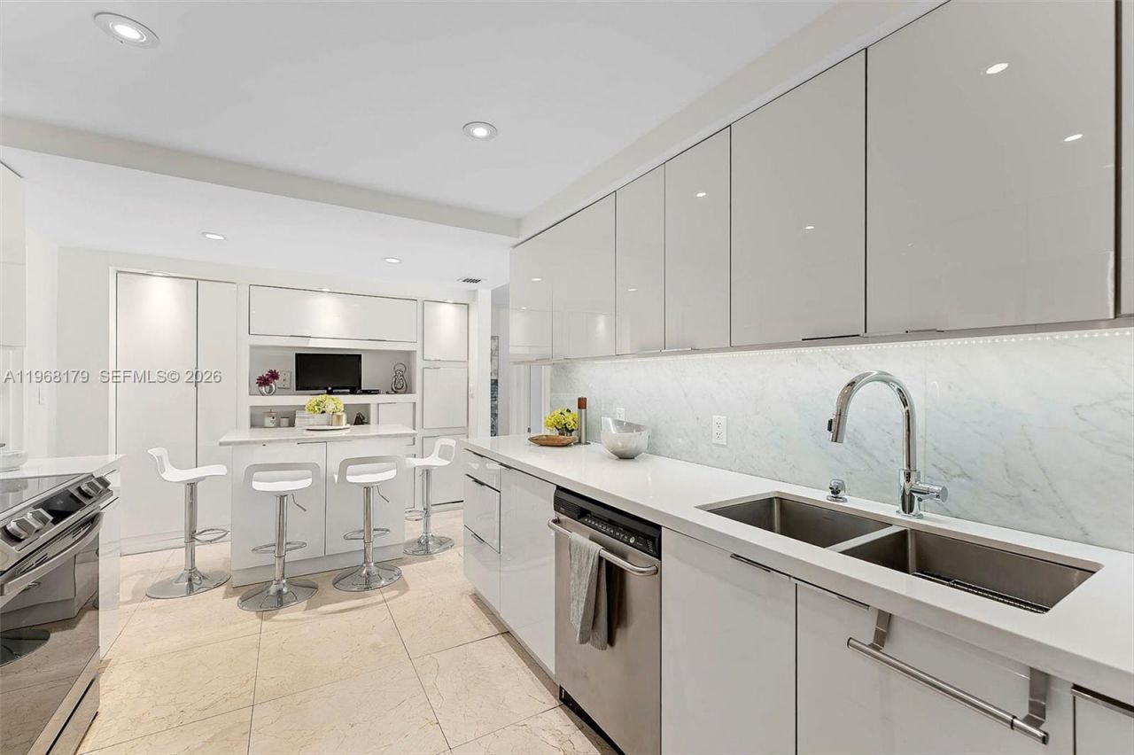 199 Ocean Lane Dr, Unit 311, Key Biscayne, FL 33149 Photo