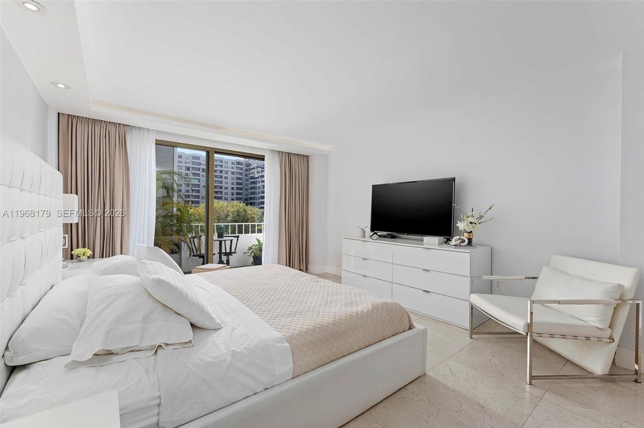 199 Ocean Lane Dr, Unit 311, Key Biscayne, FL 33149 Photo