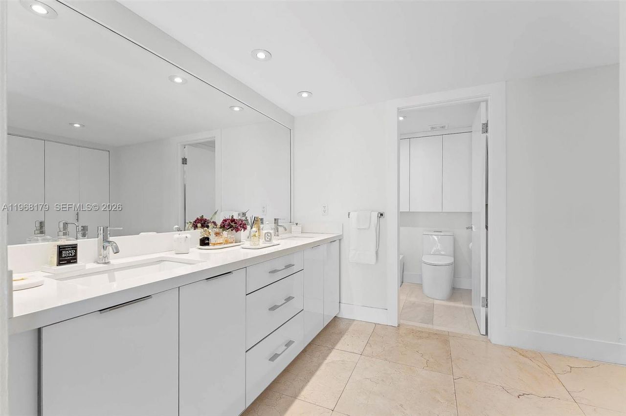 199 Ocean Lane Dr, Unit 311, Key Biscayne, FL 33149 Photo