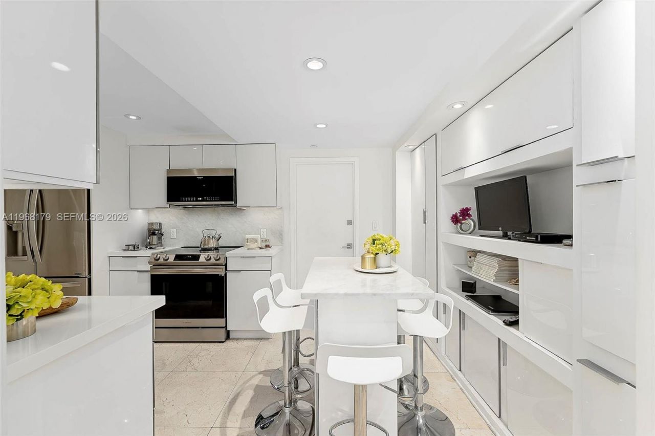 199 Ocean Lane Dr, Unit 311, Key Biscayne, FL 33149 Photo