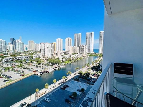 500 Bayview Dr , Unit 1417, Sunny Isles Beach, FL 33160