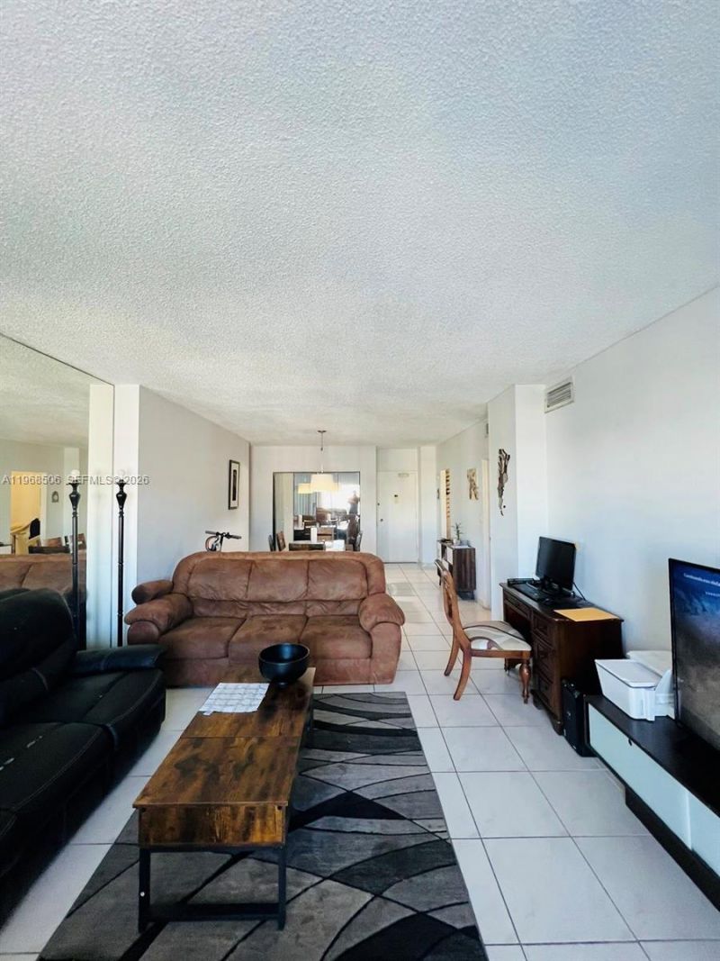 500 Bayview Dr , Unit 1417, Sunny Isles Beach, FL 33160 Photo