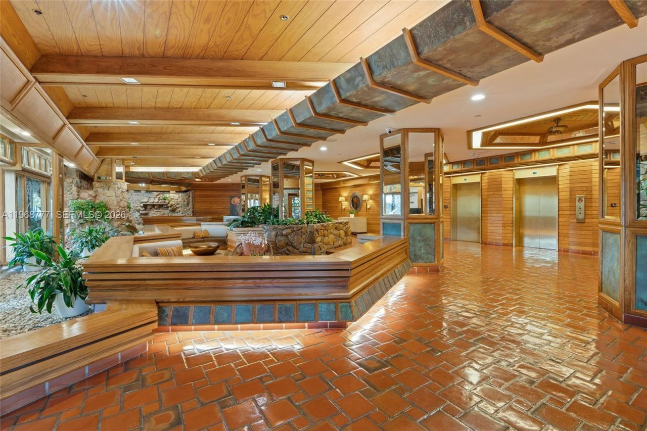 4000 Towerside Ter , Unit 1712, Miami, FL 33138 Photo