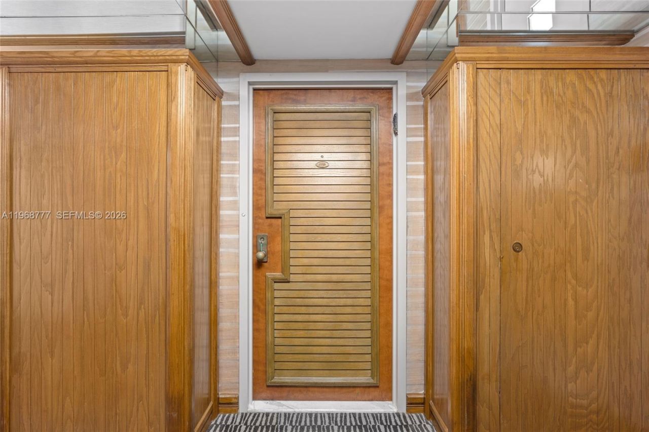 4000 Towerside Ter , Unit 1712, Miami, FL 33138 Photo