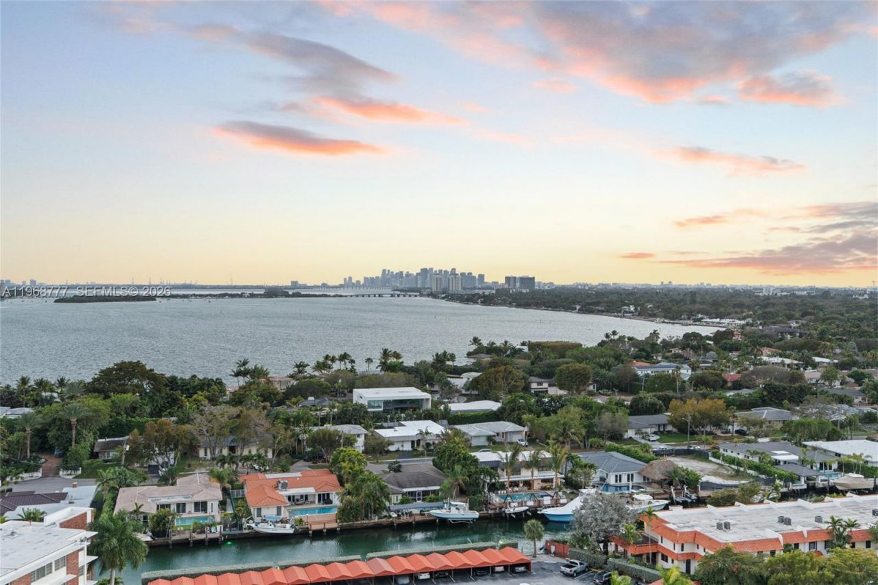 4000 Towerside Ter , Unit 1712, Miami, FL 33138 Photo