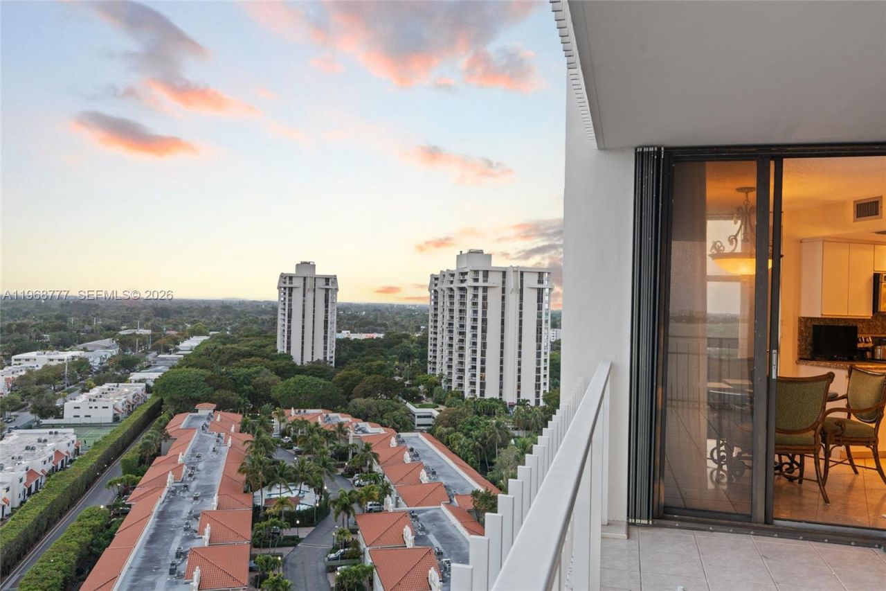 4000 Towerside Ter , Unit 1712, Miami, FL 33138 Photo