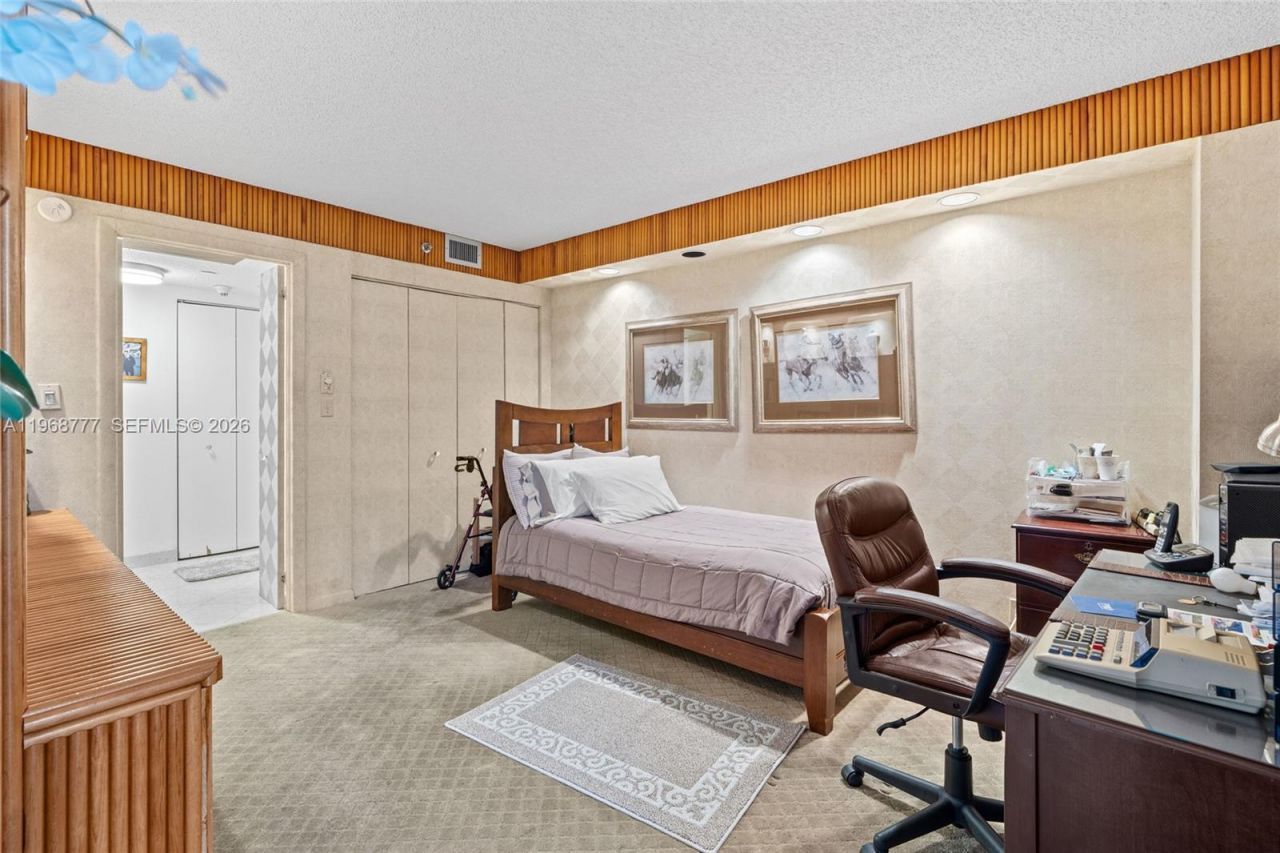 4000 Towerside Ter , Unit 1712, Miami, FL 33138 Photo