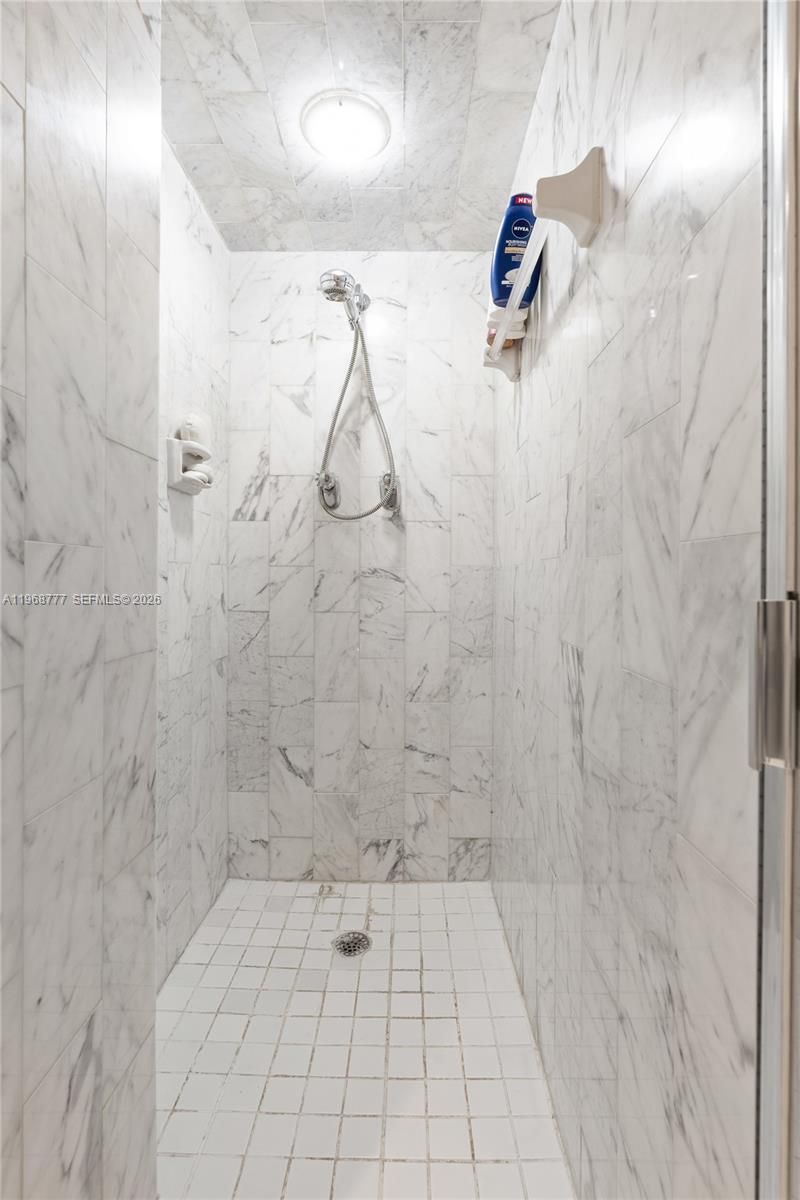 4000 Towerside Ter , Unit 1712, Miami, FL 33138 Photo