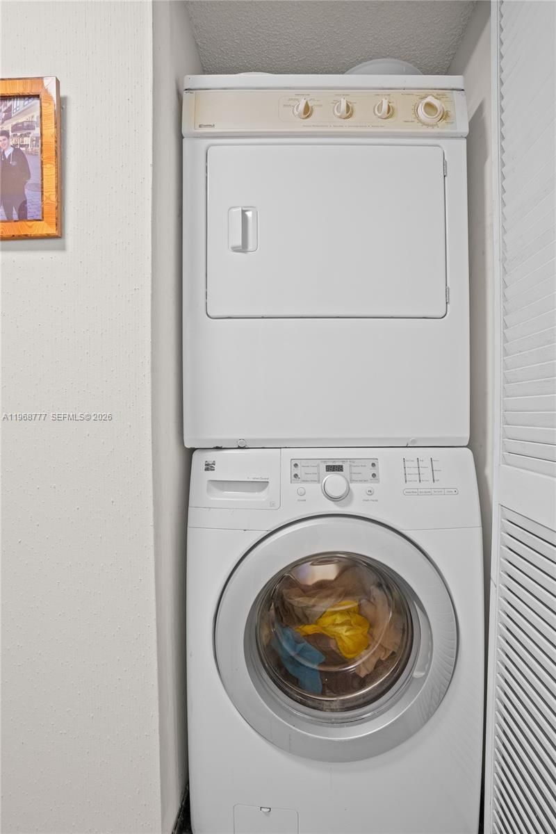 4000 Towerside Ter , Unit 1712, Miami, FL 33138 Photo