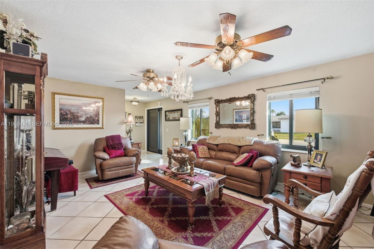 11435 NW 41st St, Sunrise, FL 33323 Photo