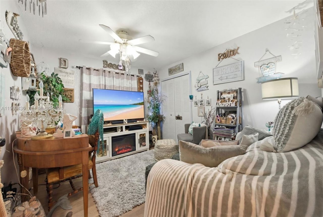 11435 NW 41st St, Sunrise, FL 33323 Photo