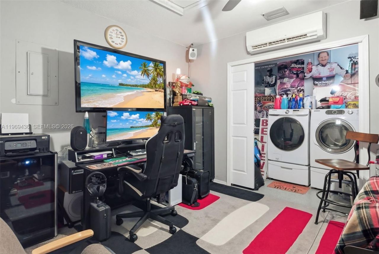 11435 NW 41st St, Sunrise, FL 33323 Photo