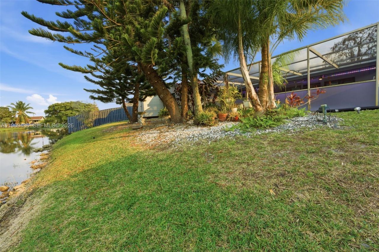 11435 NW 41st St, Sunrise, FL 33323 Photo