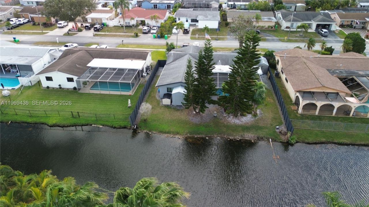 11435 NW 41st St, Sunrise, FL 33323 Photo