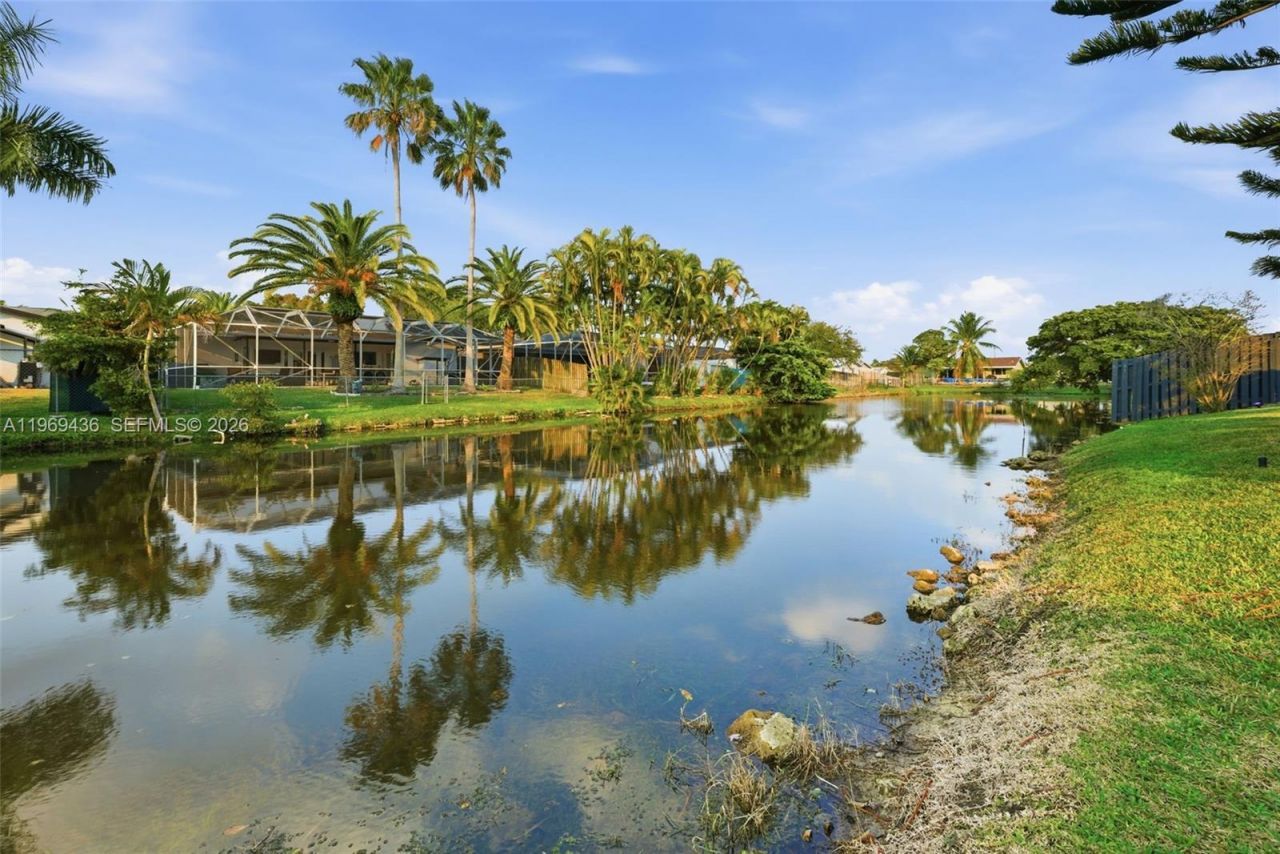 11435 NW 41st St, Sunrise, FL 33323 Photo