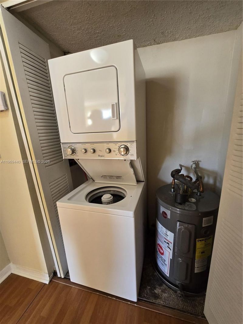 670 NW 85th Pl, Unit 11-210, Miami, FL 33126 Photo