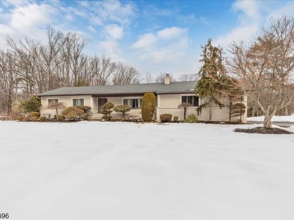 1995 Winding Brook Way, Scotch Plains, NJ 07076