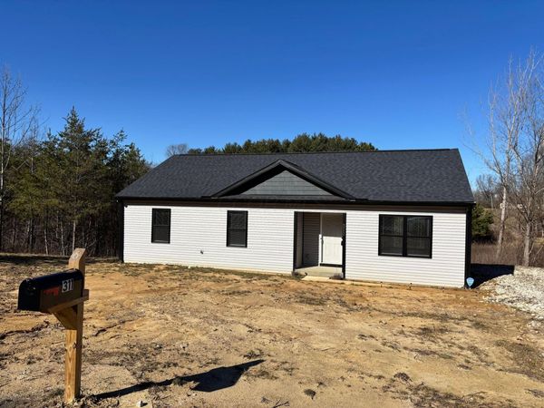 311 Elm Street , New Straitsville, OH 43766