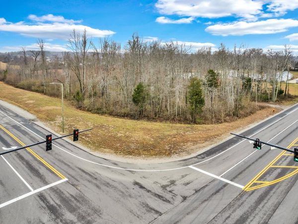 2050 W Broad St , Cookeville, TN 38501