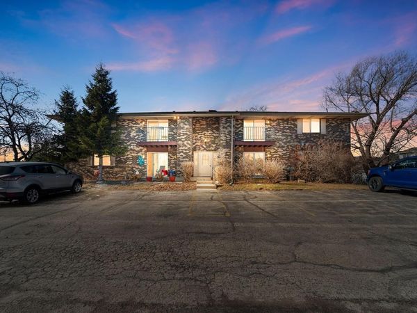 4909 Scotts WAY, Unit 203, Racine, WI 53402