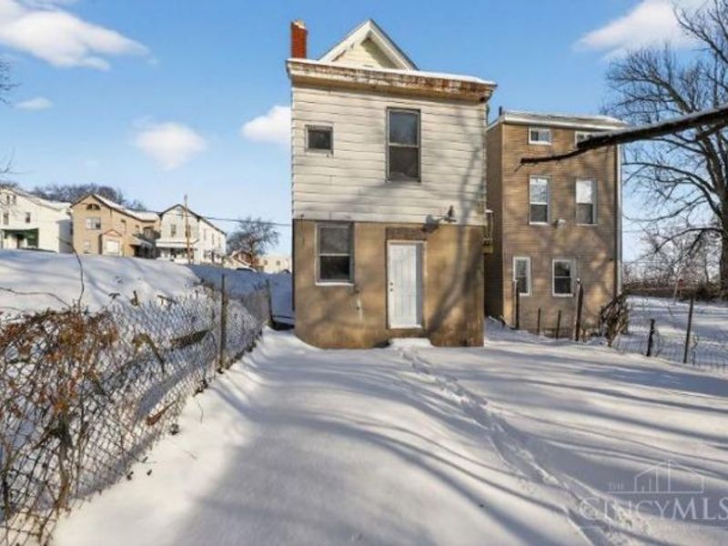 1613 Pulte Street, Cincinnati, OH 45225 Photo 3