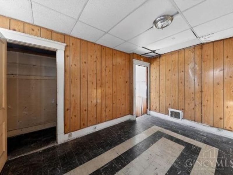 1613 Pulte Street, Cincinnati, OH 45225 Photo 9