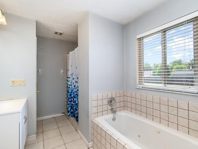 175 Douglas Circle, Georgetown, OH 45121 Photo 11