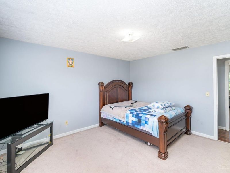 175 Douglas Circle, Georgetown, OH 45121 Photo 13