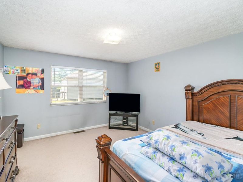 175 Douglas Circle, Georgetown, OH 45121 Photo 14