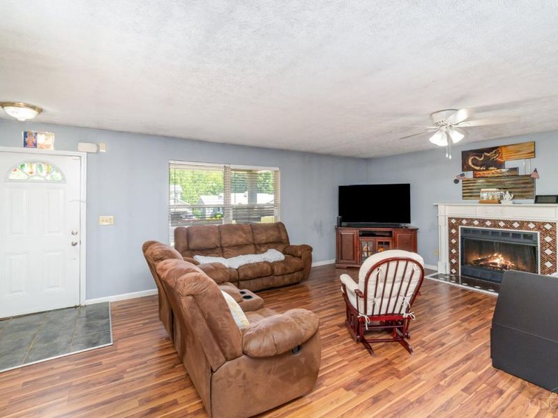 175 Douglas Circle, Georgetown, OH 45121 Photo 4