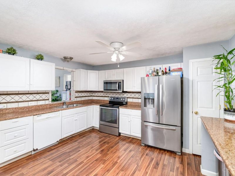 175 Douglas Circle, Georgetown, OH 45121 Photo 5