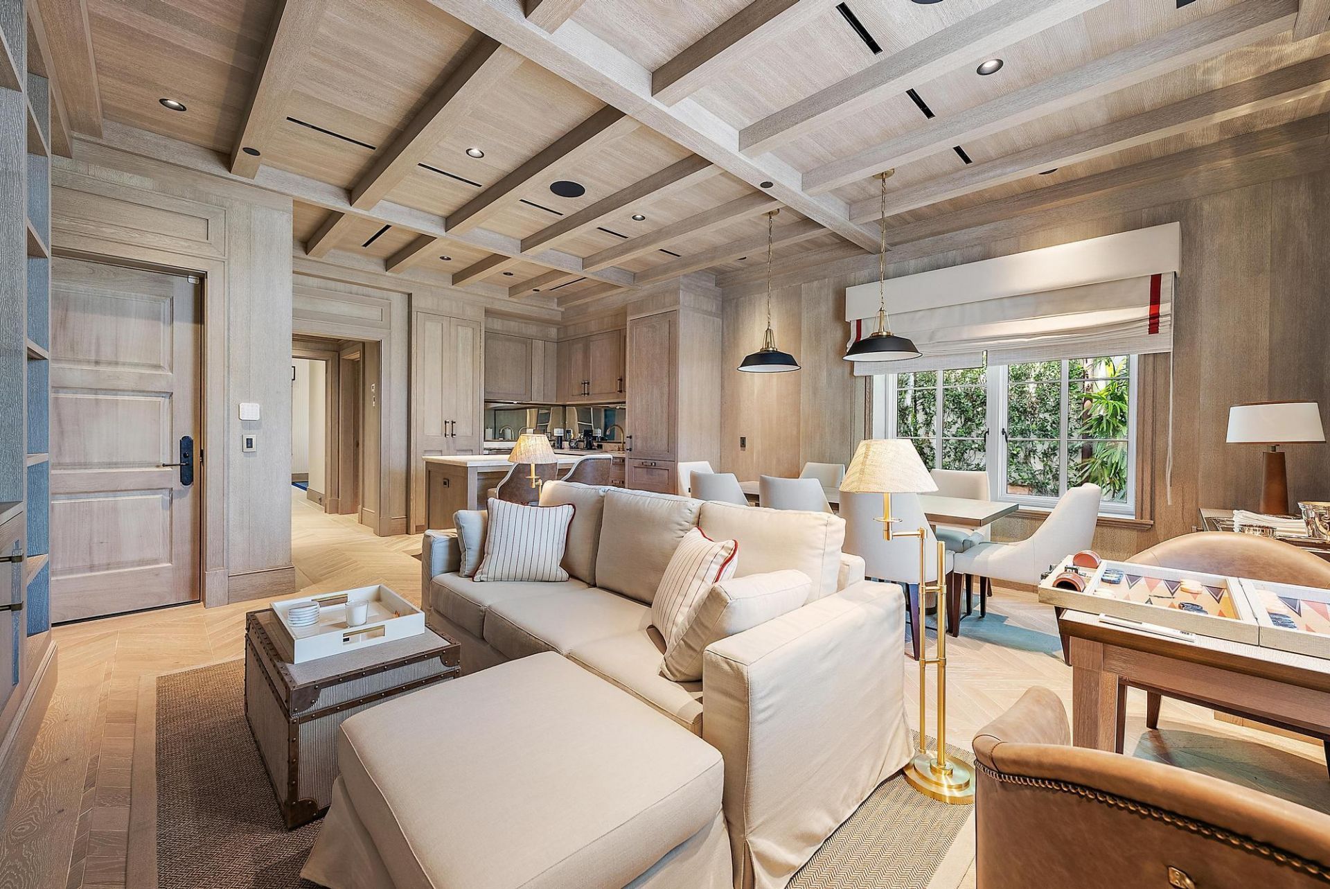 236 Phipps Plaza, Unit 101, Palm Beach, FL 33480 Photo