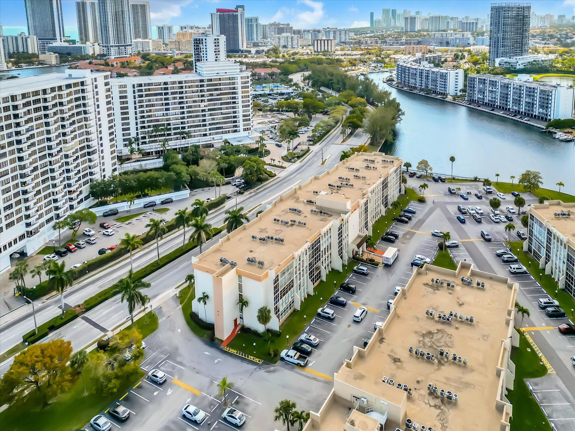 501 Three Islands Boulevard, Unit 507, Hallandale Beach, FL 33009 Photo