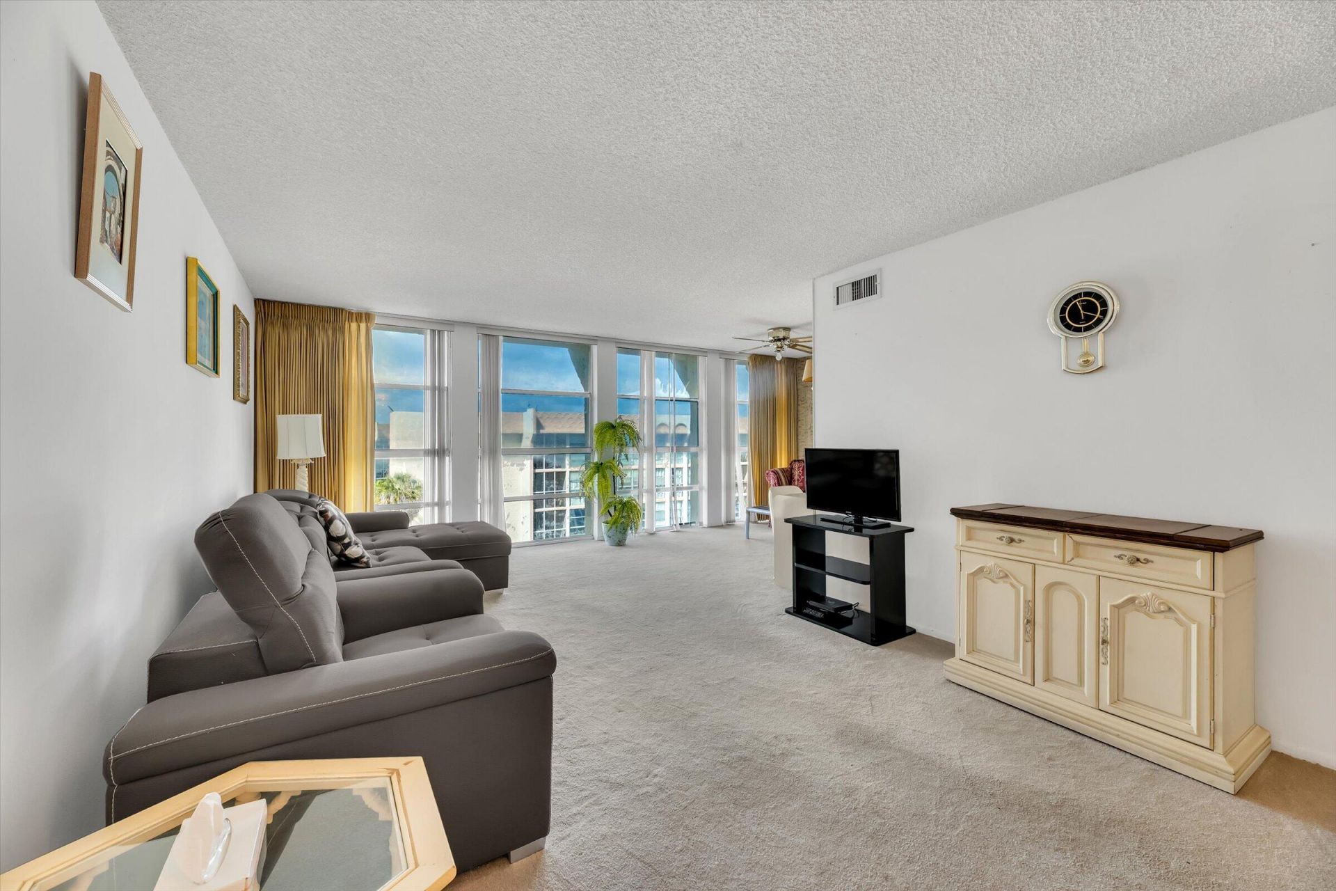 501 Three Islands Boulevard, Unit 507, Hallandale Beach, FL 33009 Photo