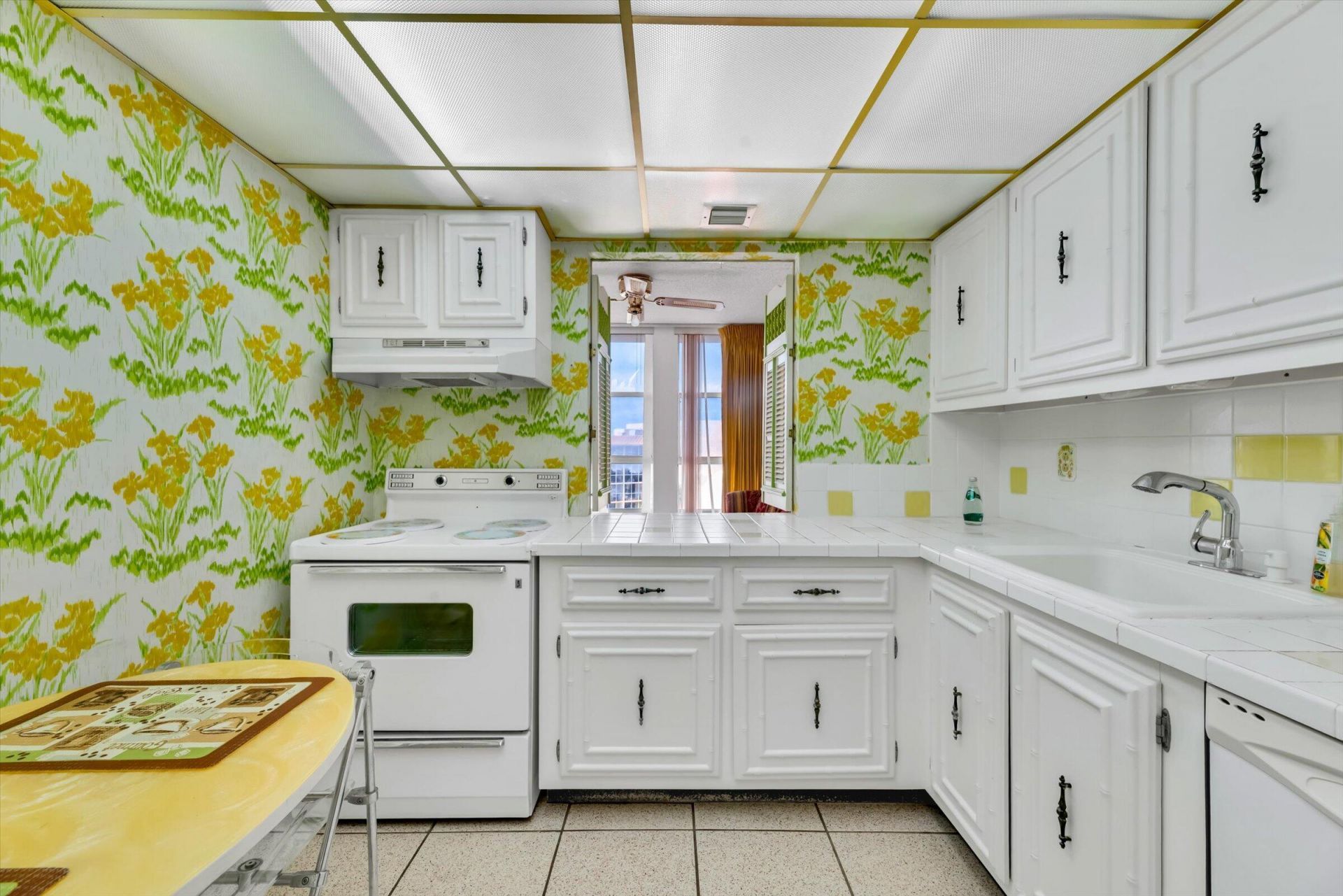 501 Three Islands Boulevard, Unit 507, Hallandale Beach, FL 33009 Photo