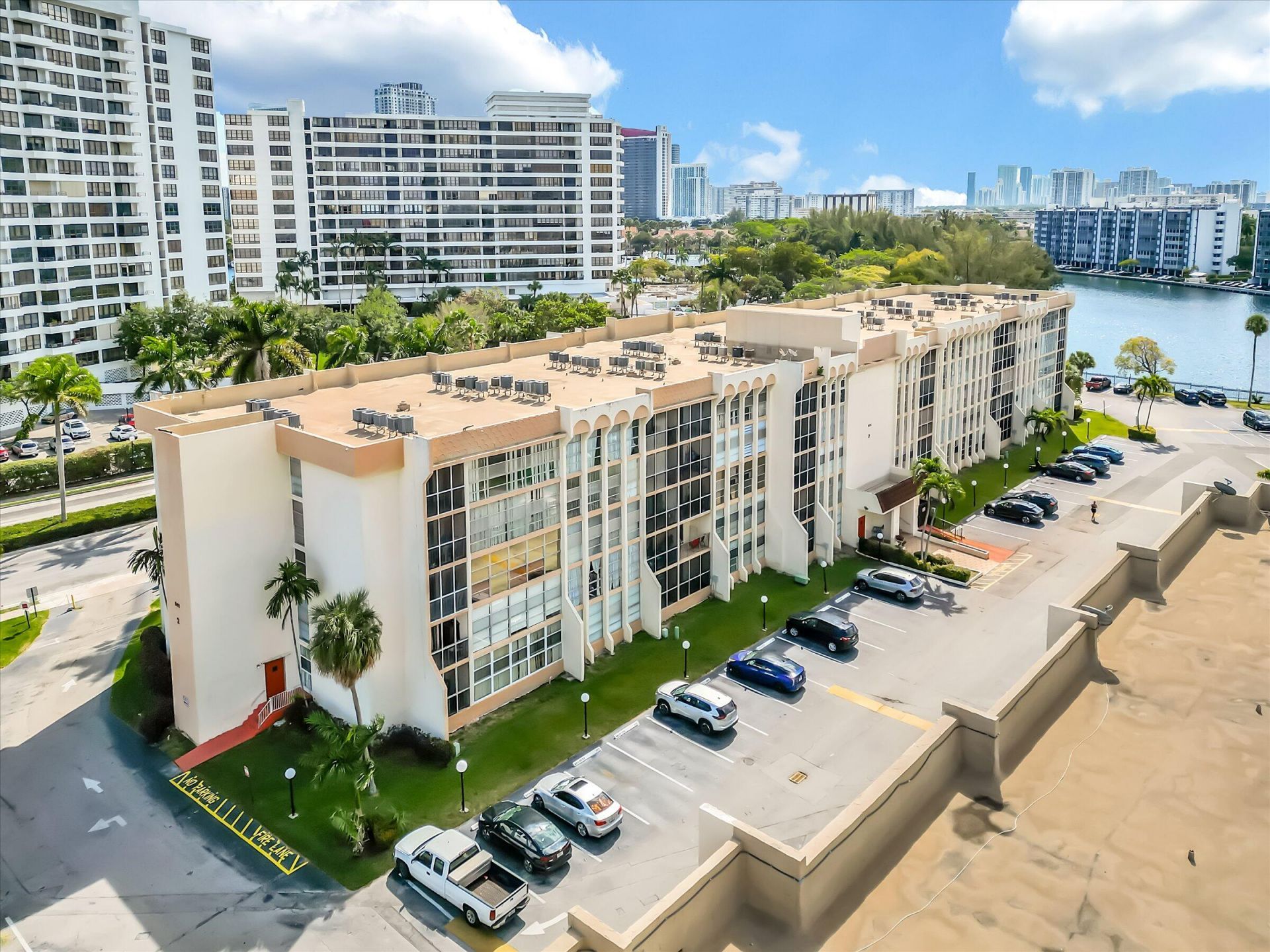 501 Three Islands Boulevard, Unit 507, Hallandale Beach, FL 33009 Photo