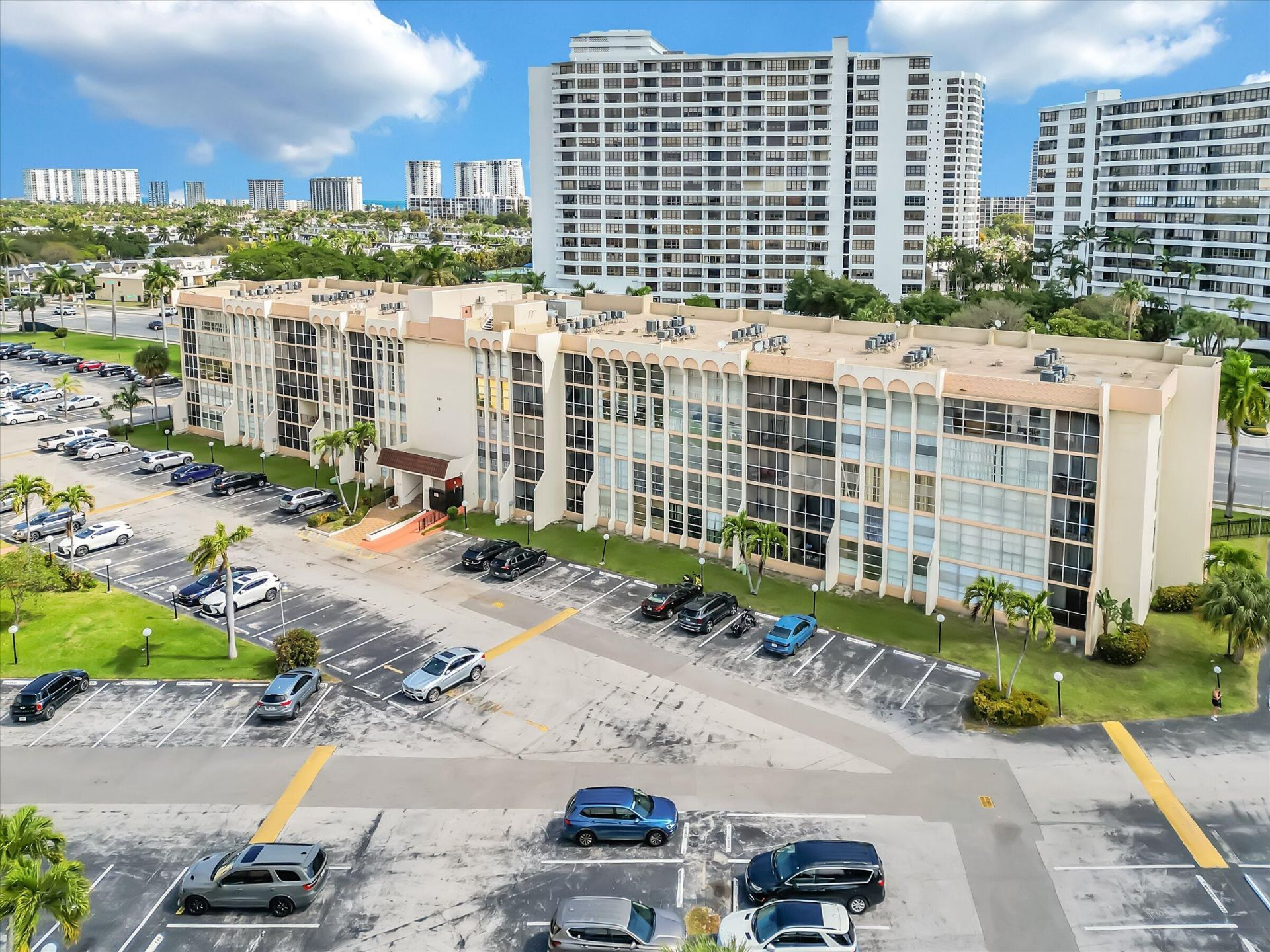 501 Three Islands Boulevard, Unit 507, Hallandale Beach, FL 33009 Photo
