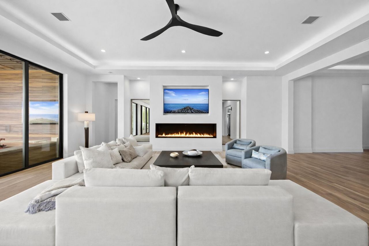 736 Lagoon Drive, North Palm Beach, FL 33408 Photo