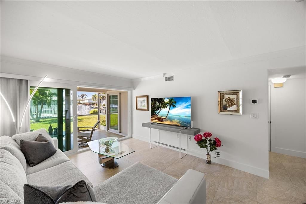 1417 Chesapeake Ave, Unit 104, Naples, FL 34102 Photo