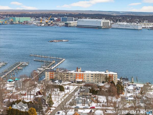 292 Pequot, Unit E1, New London, CT 06320