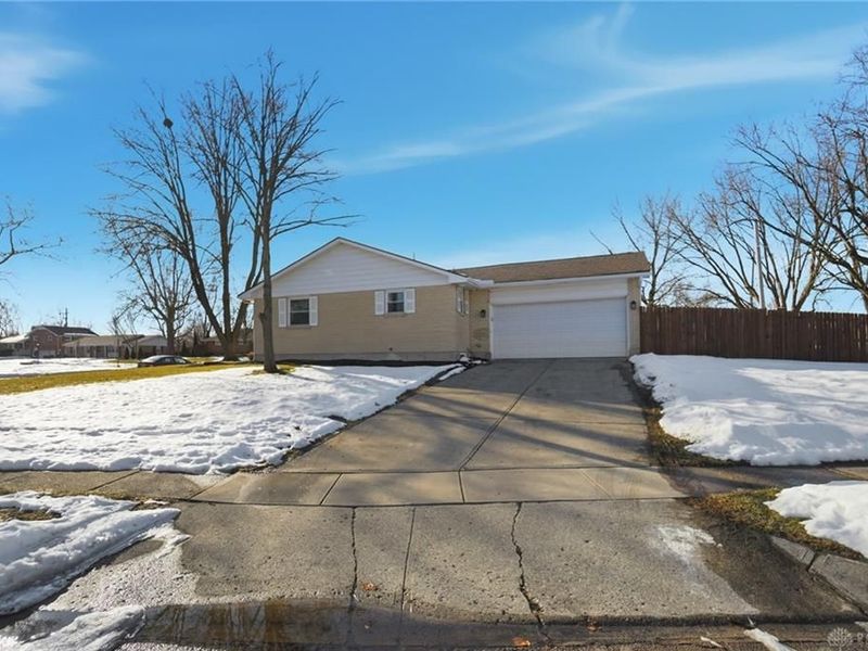 345 Bayonne Drive, Vandalia, OH 45377 Photo 2