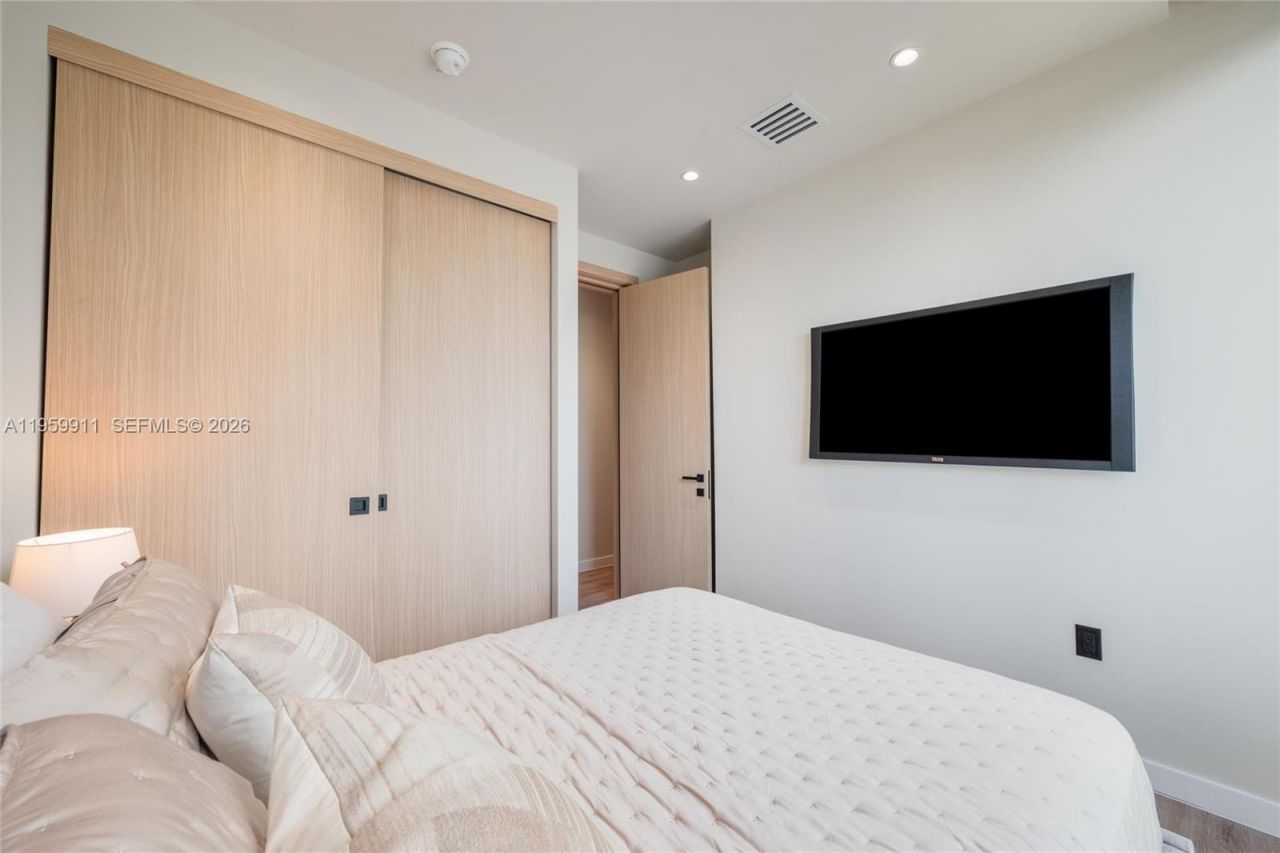 3601 SW 23rd Ter, Unit 1, Miami, FL 33145 Photo