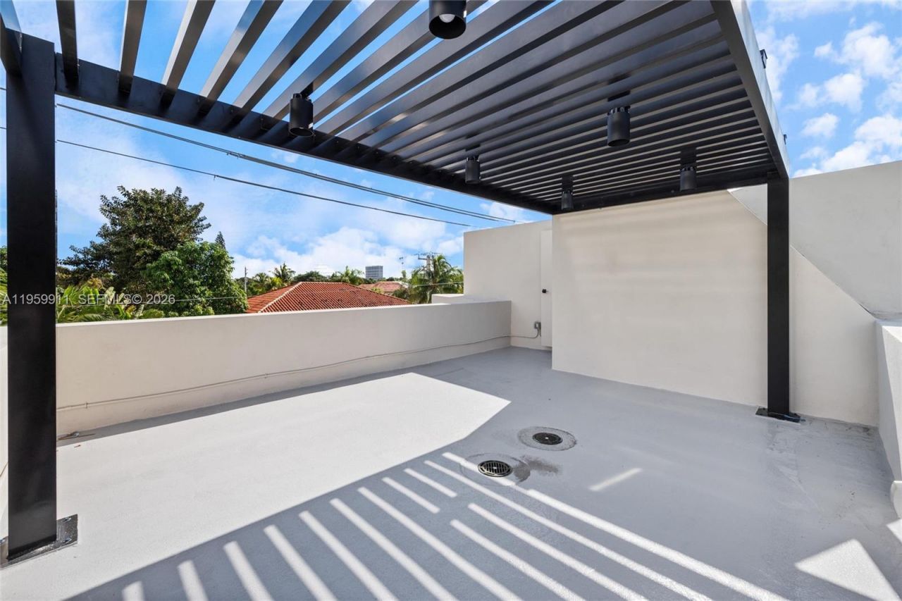 3601 SW 23rd Ter, Unit 1, Miami, FL 33145 Photo