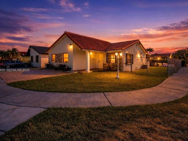 13844 SW 15th St, Miami, FL 33184