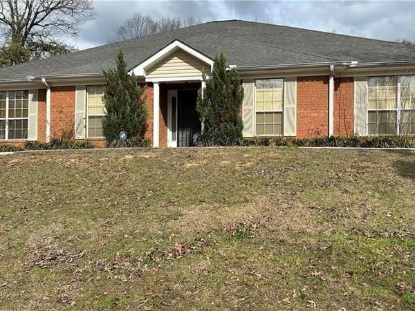 8992 Celeste Oaks Court N, Saraland, AL 36571