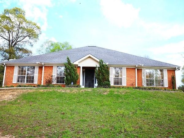 8992 Celeste Oaks Court N, Saraland, AL 36571