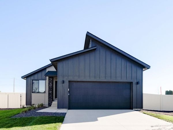 5490 S Bittercreek Ave, Meridian, ID 83642