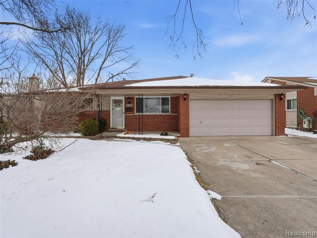 27944 Flanders Avenue, Warren, MI 48088 Main Photo