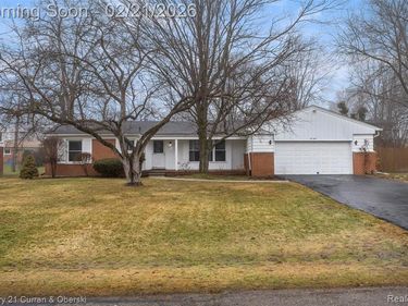 32330 Farmersville Road, Farmington Hills, MI 48334